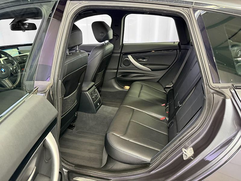 BMW Řada 3 320d GT xDrive M-PAKET, LED, A - fotka 12 z 28