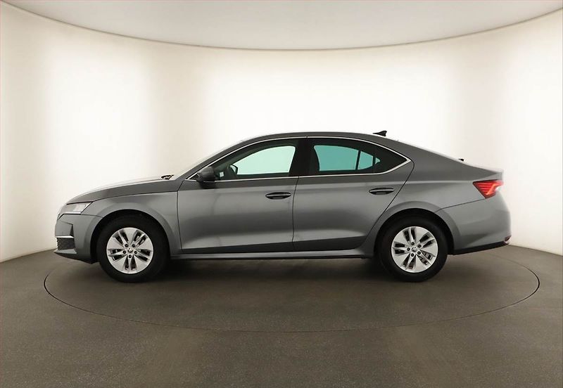 Škoda Octavia (2024) Top Selection 1.5 eTSI mHEV - fotka 3 z 16