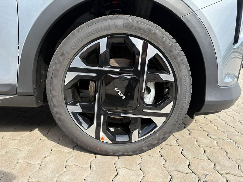 Kia Ceed (2026) 1,6 T-GDi GPF 7DCT TOP 110 KW - fotka 10 z 13