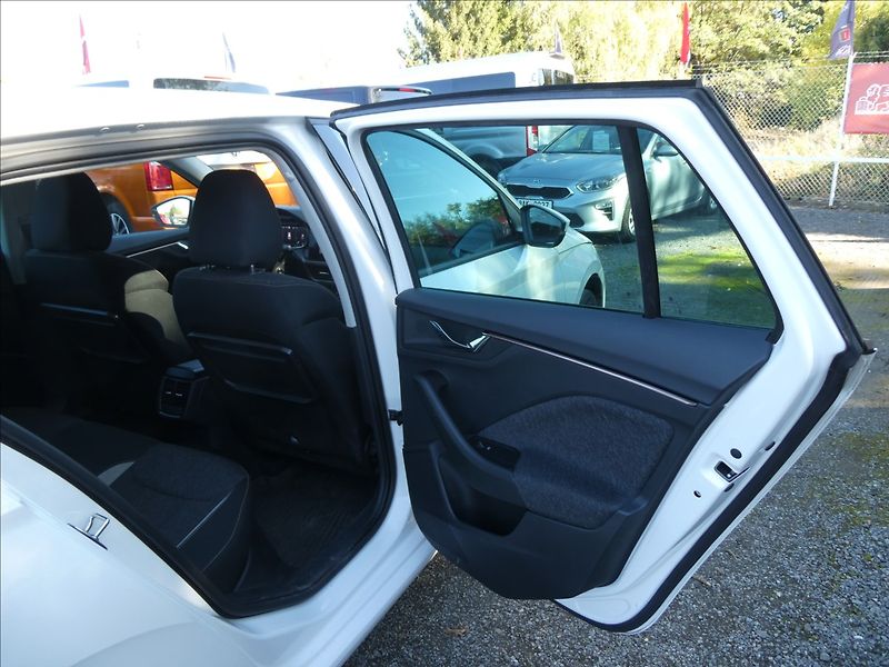 Škoda Scala 1,0 TSi 81kW Style, NAVIGACE - fotka 23 z 41
