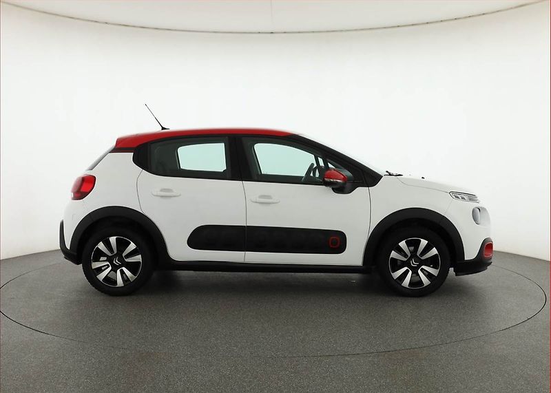 Citroën C3 (2018) 1.2 PureTech, ČR,1.maj - fotka 6 z 16