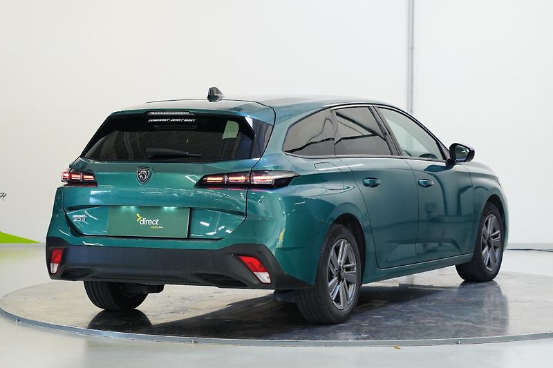 Peugeot 308 - fotka 2 z 24