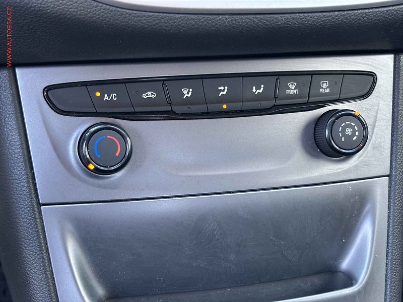 Opel Astra (2017) 1.6CDTi, AC, navi - fotka 14 z 18