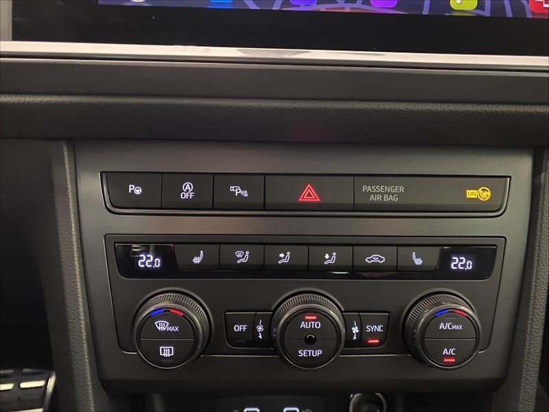 Cupra Ateca 2,0 TSI 221kW DSG 4Drive - fotka 17 z 29