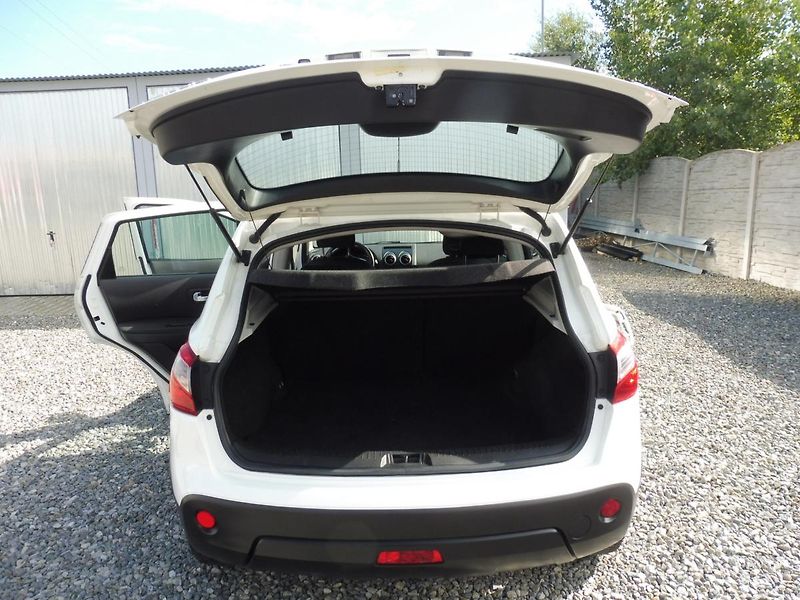 Nissan Qashqai 1.5DCi 110PS NAVI STK TOP STAV - fotka 136 z 189