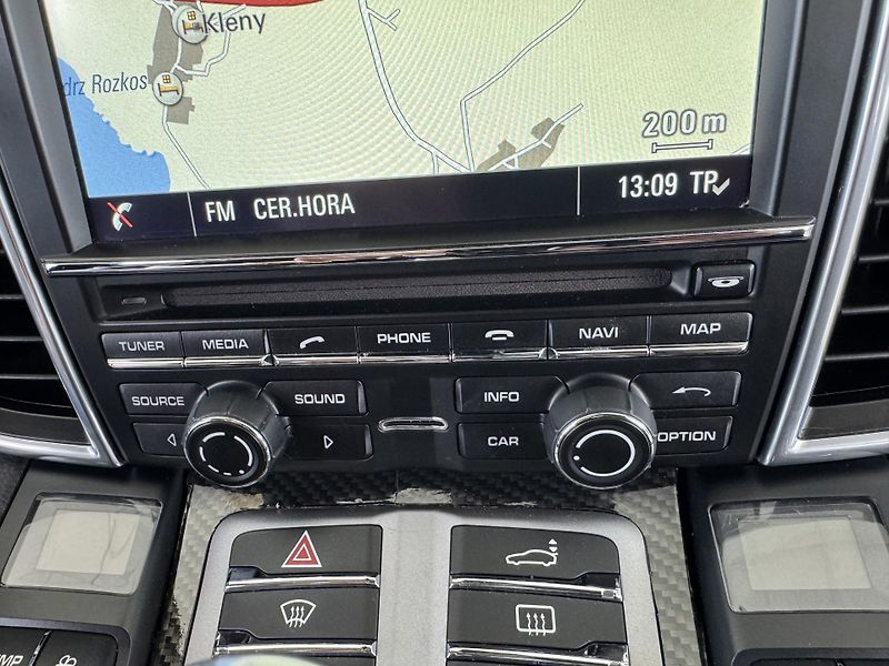 Porsche Panamera Diesel*221kW*Chrono*Webasto - fotka 19 z 33