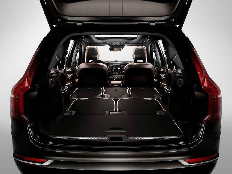 Volvo XC90.