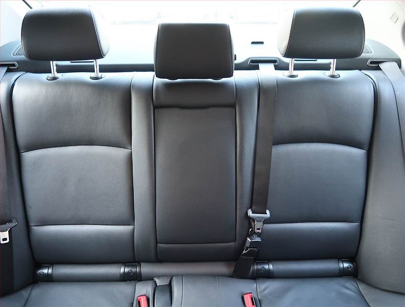BMW Řada 5 (2014) 528i, Automat, Serv.kniha - fotka 10 z 22