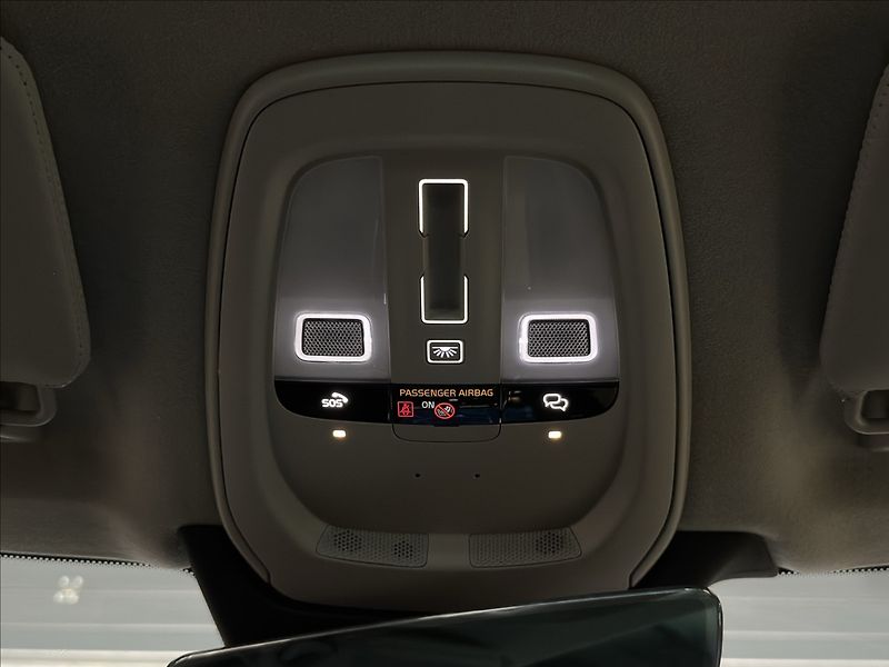 Volvo XC90 (2026) 2,0 T8  Ultra Bright - fotka 39 z 42