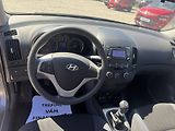 Hyundai i30 (2011) 1.4 CW,2 SADY KOL - náhled 15