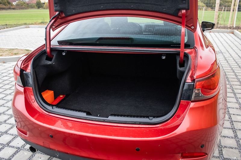 Mazda 6 - fotka 27 z 32