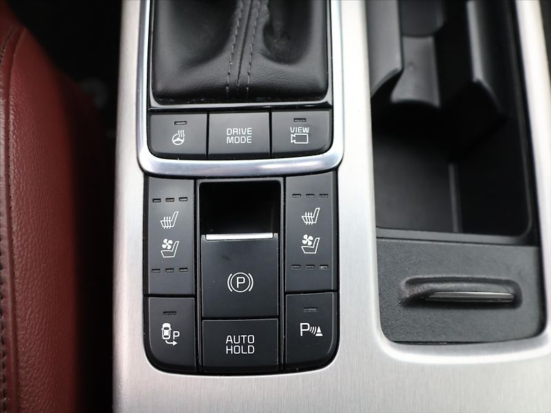 Kia Optima 2,0 T - GDI 180kW GT CZ - fotka 21 z 28