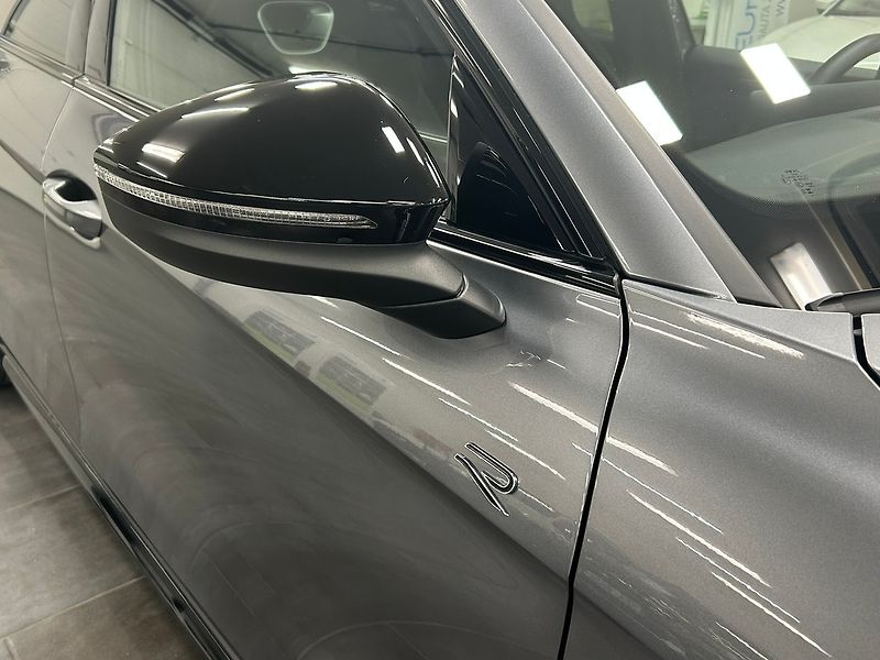 Volkswagen Passat (2025) R-Line Black 142kW DSG 4WD | Z - fotka 10 z 65