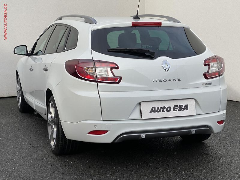 Renault Mégane (2014) 2.0 T, GT, navi, kamera - fotka 6 z 20