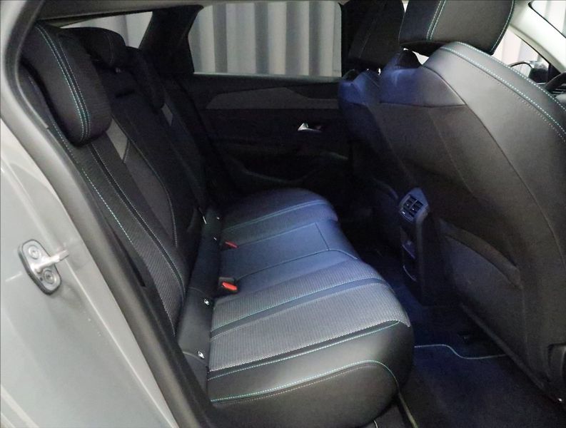 Peugeot 308 1,2 PT ALLURE NAVI KAMERA ČR - fotka 42 z 46