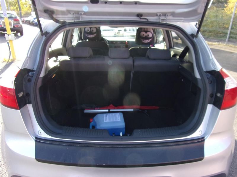 Kia Rio 1,3 CVVT - fotka 13 z 26