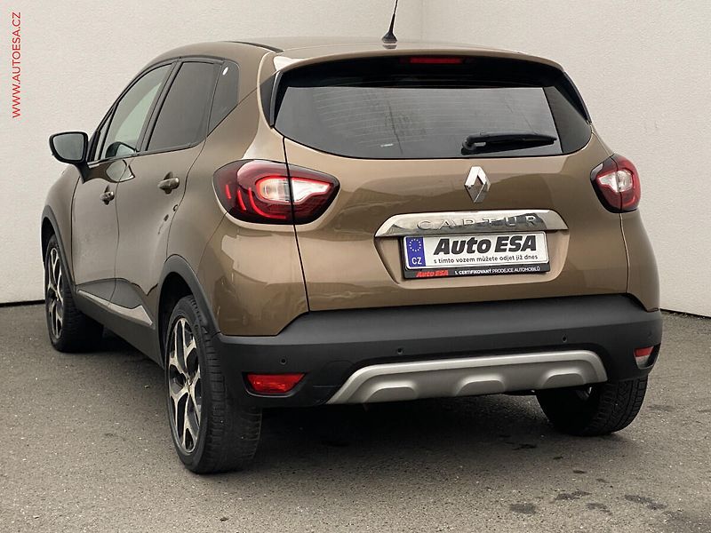 Renault Captur (2018) 0.9 TCe, ČR, LED, AC, tempo - fotka 7 z 19