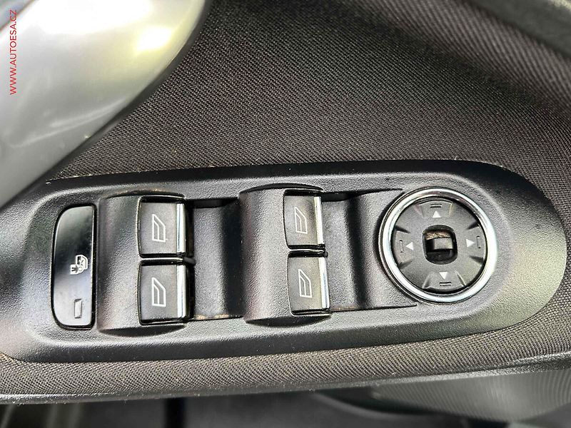Ford Galaxy (2013) 2.0 TDCi, Klima - fotka 12 z 17