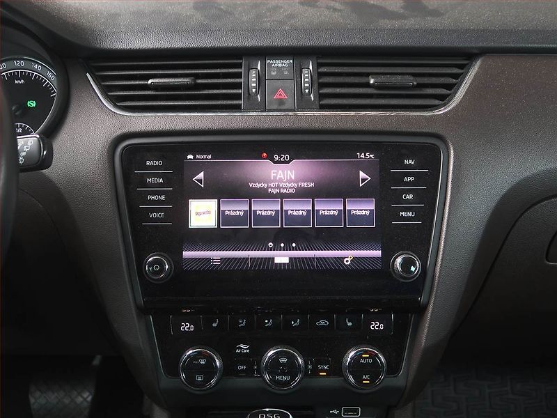 Škoda Octavia (2018) Laurin&Klement 1.8 TSI - fotka 12 z 18