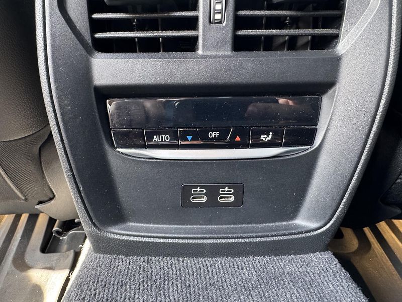 BMW i4 eDrive 40 Tažné Keyless SoH 94 - fotka 9 z 25