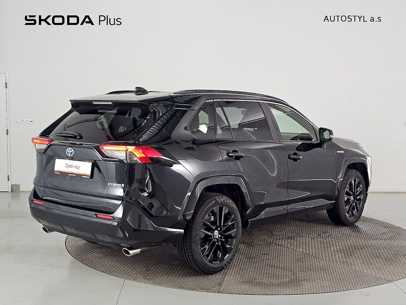 Toyota RAV4 (2021) 2.5HEV 4x4 222k JBL BLACK EDIT - fotka 2 z 34