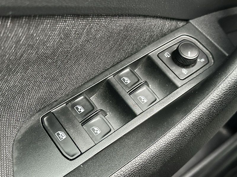 Škoda Scala (2023) 1.5 TSI Style - fotka 18 z 30