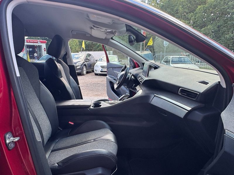 Peugeot 3008 (2017) 1.2 GT-line, automat - fotka 15 z 33