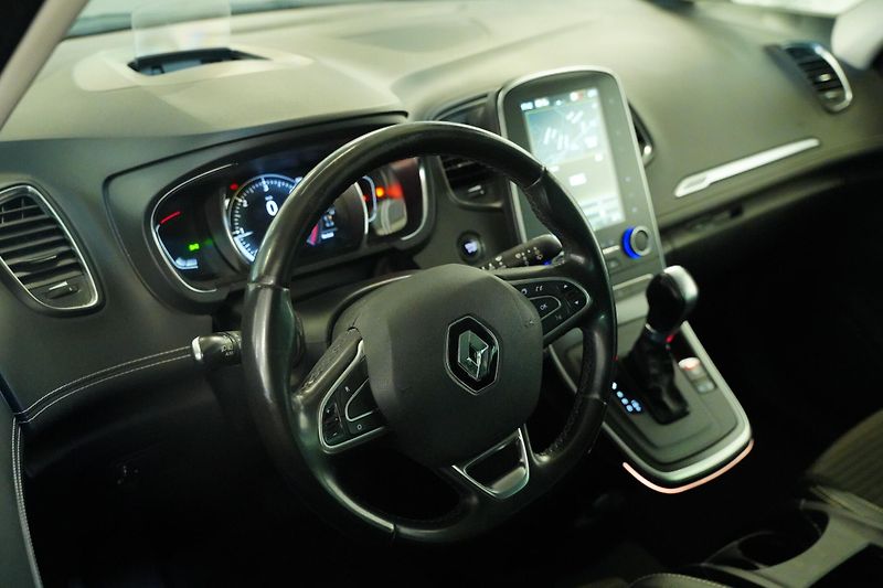 Renault Grand Scénic - fotka 15 z 29
