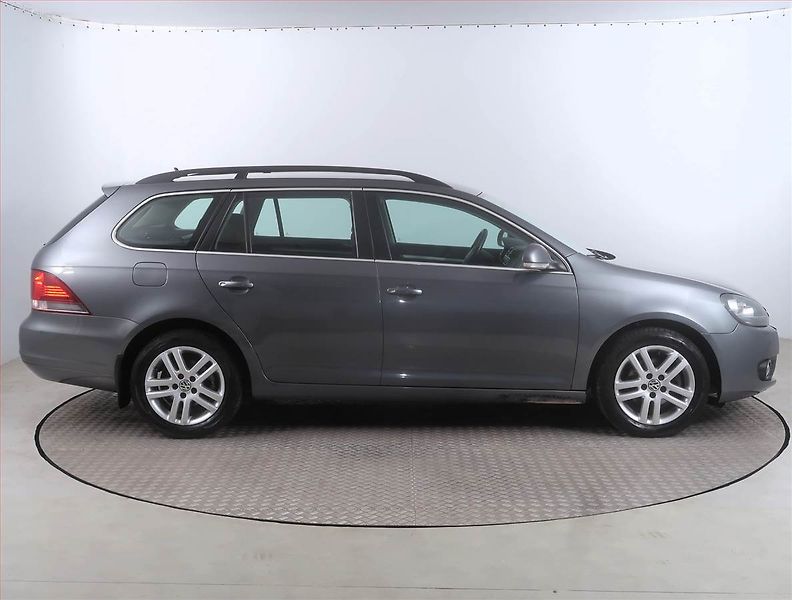 Volkswagen Golf (2012) Highline 1.6 TDI, Automat - fotka 6 z 16