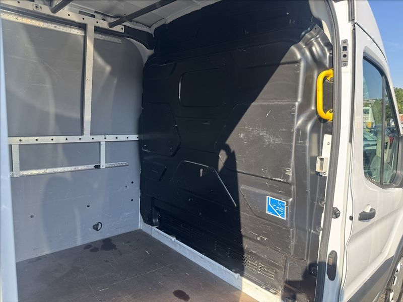 Ford Transit 2,0 125kW DPH LED KLIMA KAMERA - fotka 31 z 36