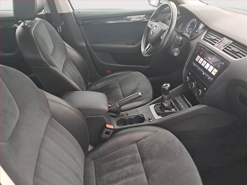 Škoda Octavia (2017) 2.0 TDI, Serv.kniha, Navi - fotka 9 z 17