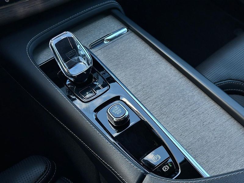 Volvo XC90 B5 AWD Plus, vzduch, ventilace - fotka 16 z 20