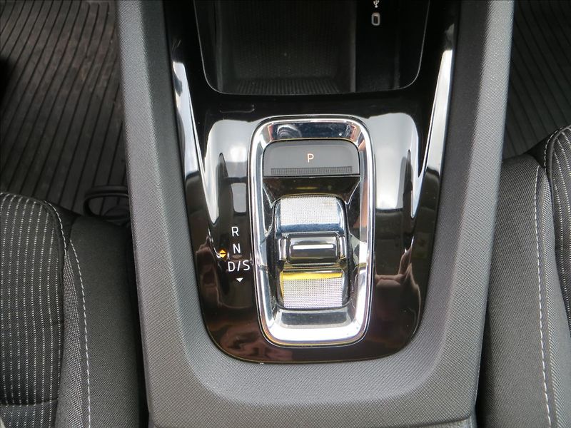 Škoda Octavia 2,0 TDI Ambition DSG LED ČR - fotka 14 z 24