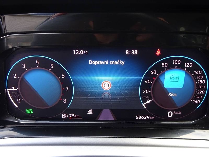 Volkswagen Golf (2022) 1,0TSi /81kW Variant Life - fotka 11 z 27