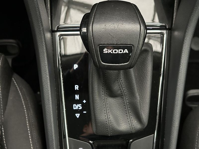 Škoda Karoq 1.5 TSI Style - fotka 19 z 26