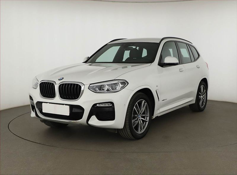 BMW X3 (2018) xDrive20d - fotka 2 z 16