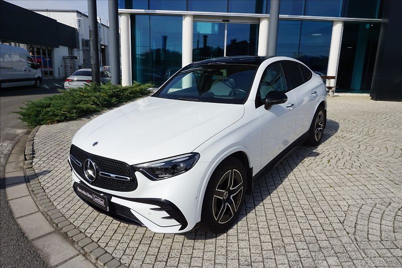 Mercedes-Benz GLC 2,0 400e 4M kupé - fotka 3 z 17
