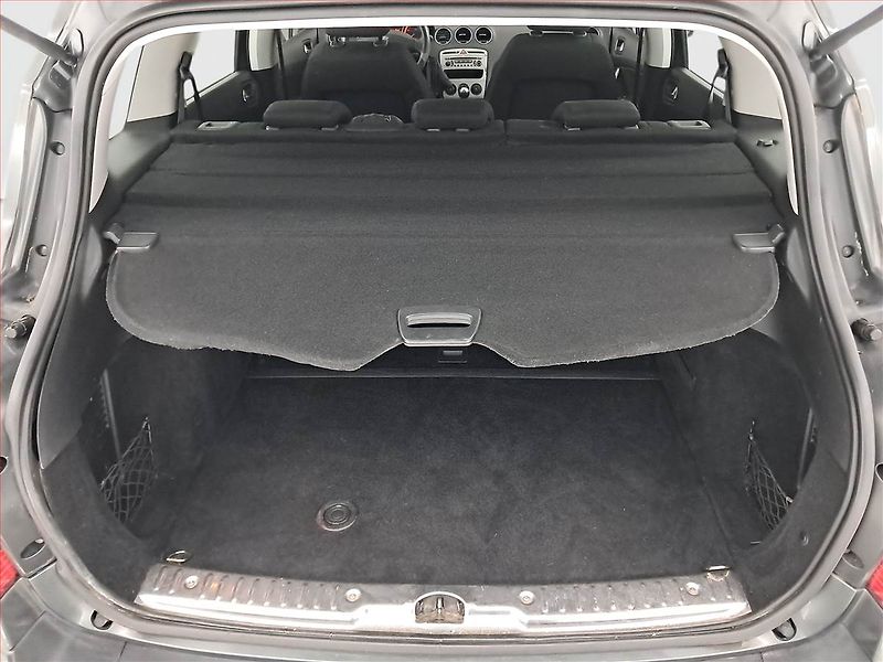 Peugeot 308 (2009) 1.6 VTi, Serv.kniha, nová STK - fotka 13 z 14