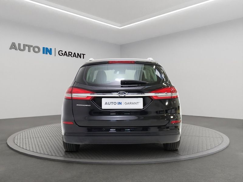 Ford Mondeo (2020) AT8, park. kamera, servis, zár - fotka 9 z 19