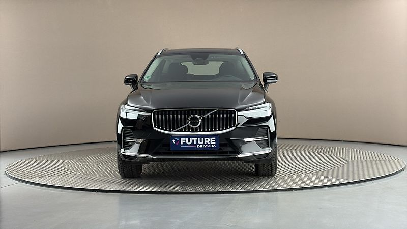 Volvo XC60 2.0 T6 AUT AWD Recharge Core - fotka 3 z 32