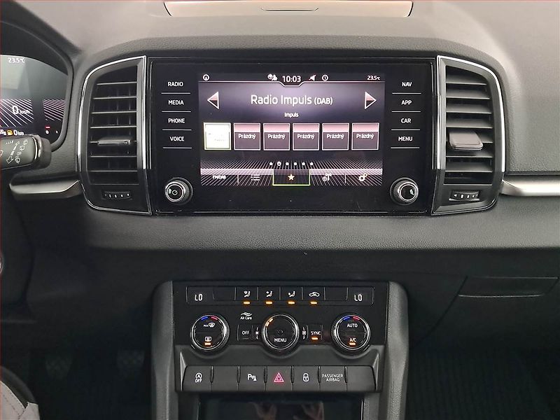 Škoda Karoq (2024) Ambition 1.5 TSI - fotka 12 z 18