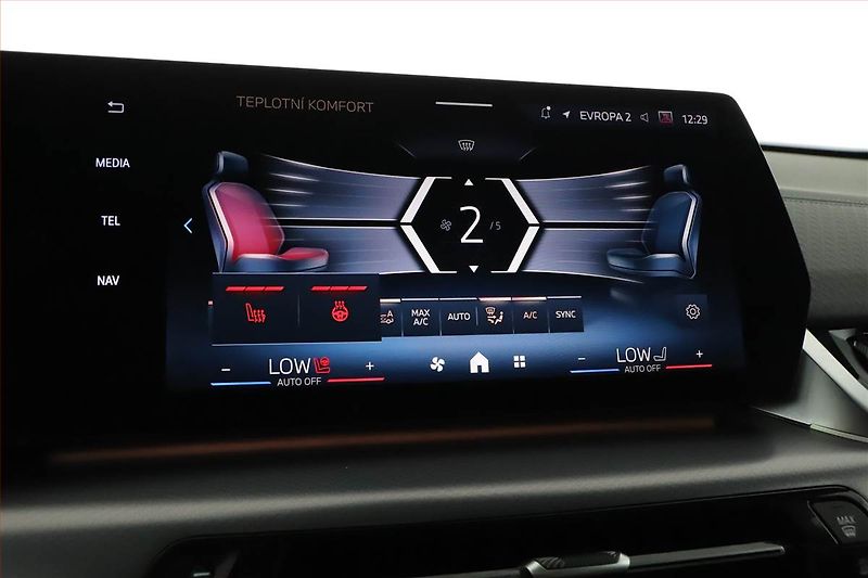 BMW X2 (2025) sDrive20i - fotka 13 z 27