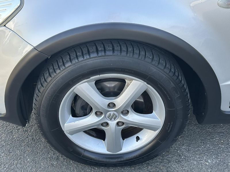 Suzuki SX4 (2008) 1.6/79kW+LPG*KLIMA*4x2*ČR - fotka 28 z 31