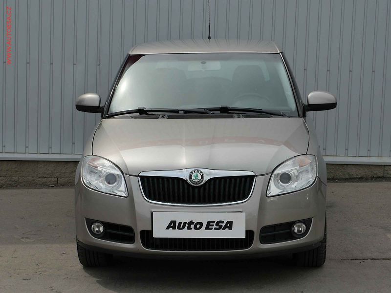 Škoda Fabia (2007) 1.2 HTP, 1.maj,ČR - fotka 2 z 14