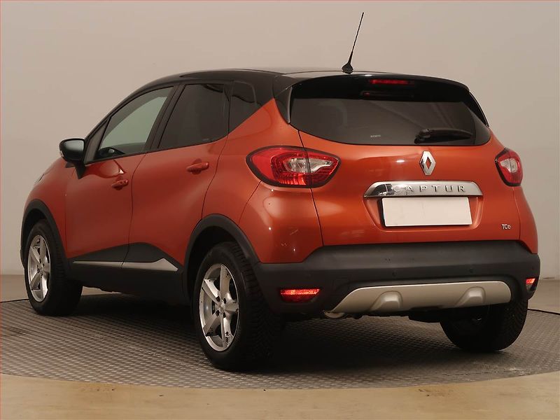 Renault Captur (2014) 0.9 TCe, Navi, Tempomat - fotka 4 z 14