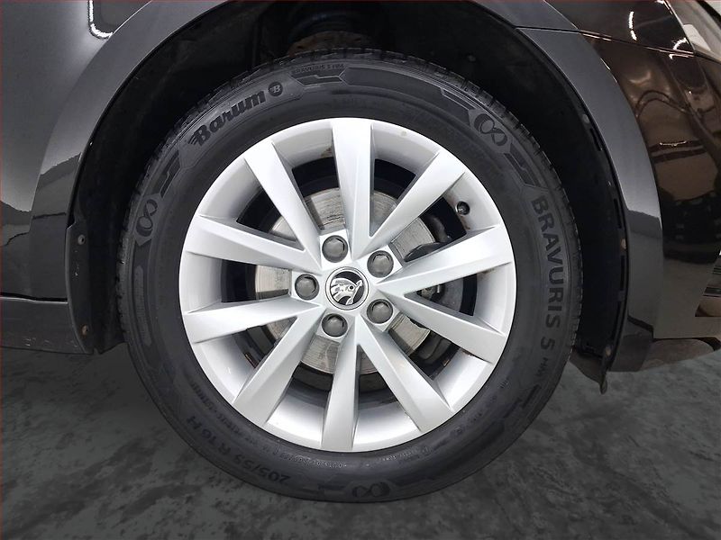 Škoda Octavia (2017) Style 1.6 TDI, Serv.kniha - fotka 14 z 15