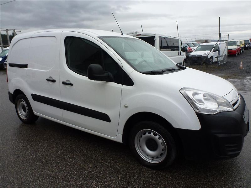 Citroën Berlingo 1,6 HDI 3míst Tažné,Klima,Temp - fotka 5 z 49