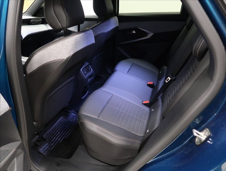 Peugeot 3008 1,2 ALLURE Hybrid 145 e-DCS6 - fotka 8 z 27