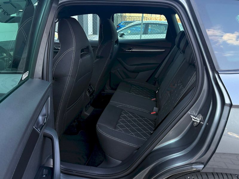 Škoda Karoq (2025) 2.0 TSi 140 Kw DSG 4x4 SportLi - fotka 10 z 30