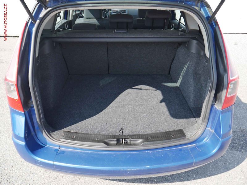 Renault Mégane (2008) 1.6i, ČR - fotka 7 z 13